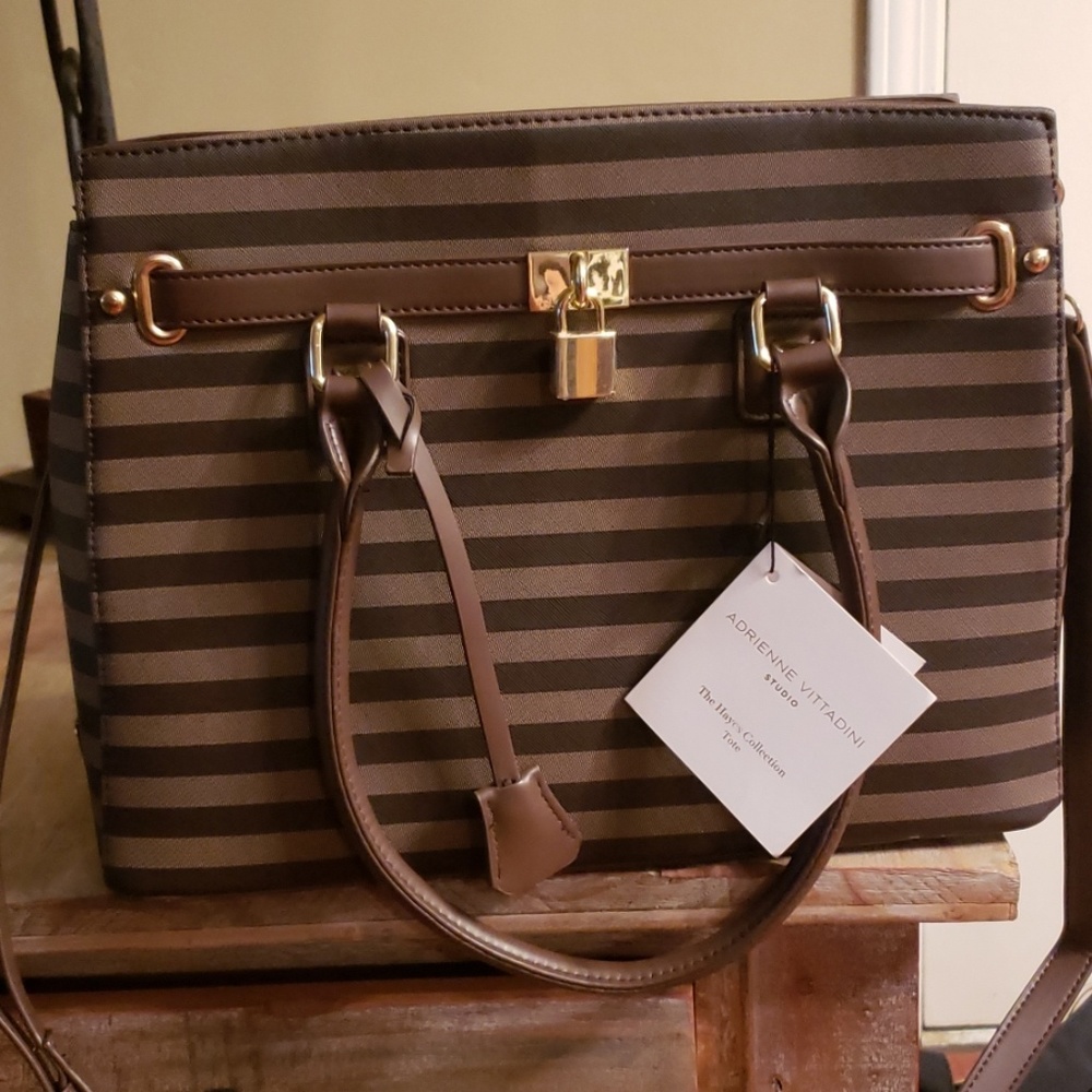 Adrienne Vittadini purse